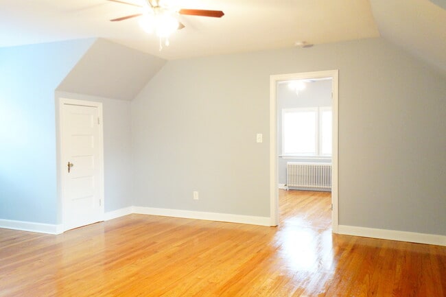 Building Photo - 807 Kennebec Ave