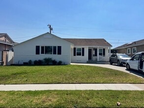Building Photo - Beautifully Maintained 3 bedroom home