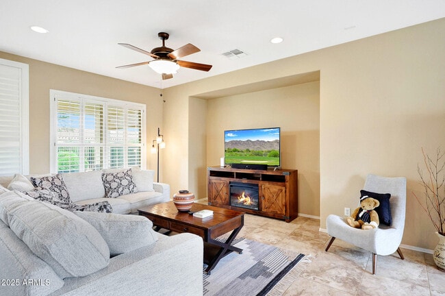 Building Photo - 13129 W Junipero Dr