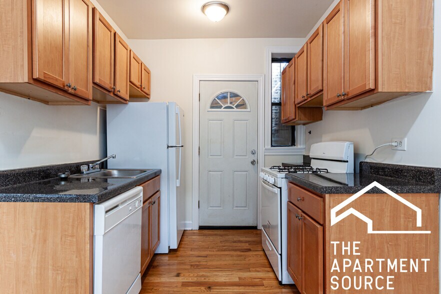 Building Photo - 3817 N Fremont St