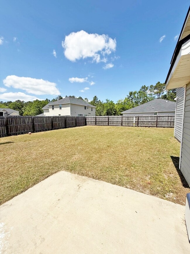 Building Photo - 721 Highgrove Ct