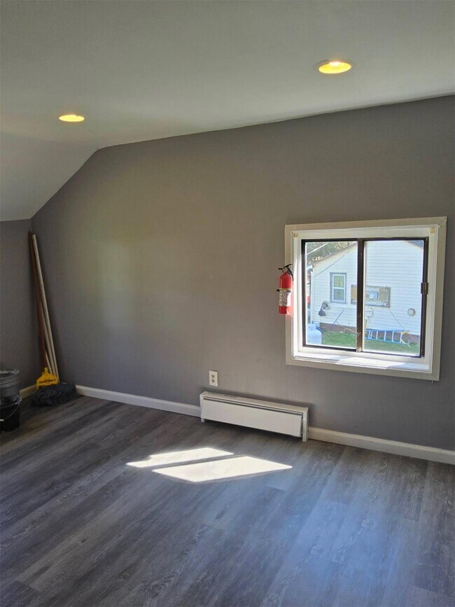 Building Photo - 30 Woodcliff Ave