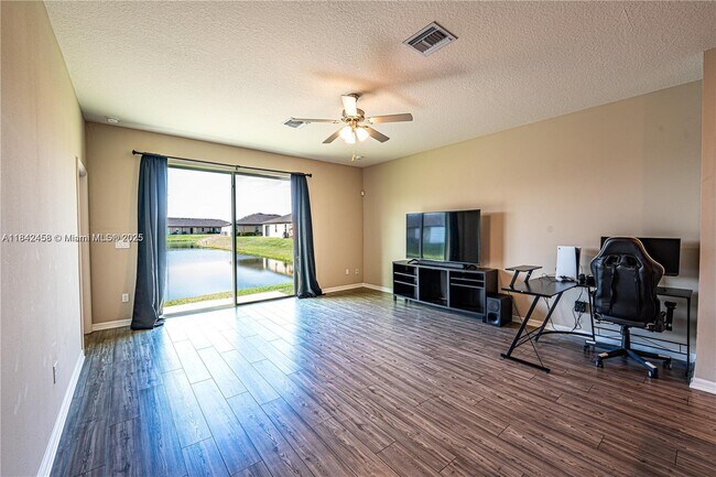 Building Photo - 5204 Jovial Ct