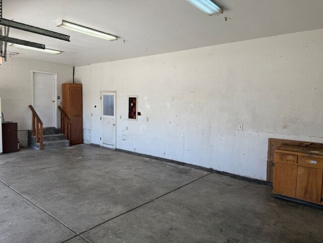 Building Photo - Unique 2 Bedroom Country Property Vacaville *Star Rentals