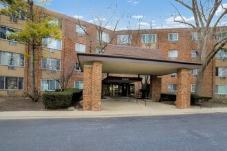 Building Photo - 1500 Robin Cir