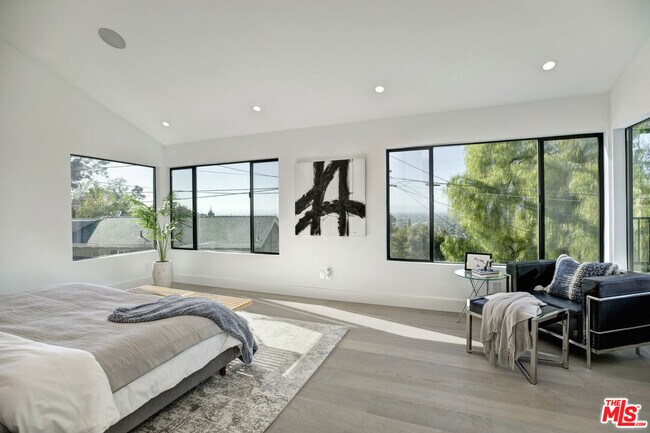 Building Photo - 3712 Berry Dr