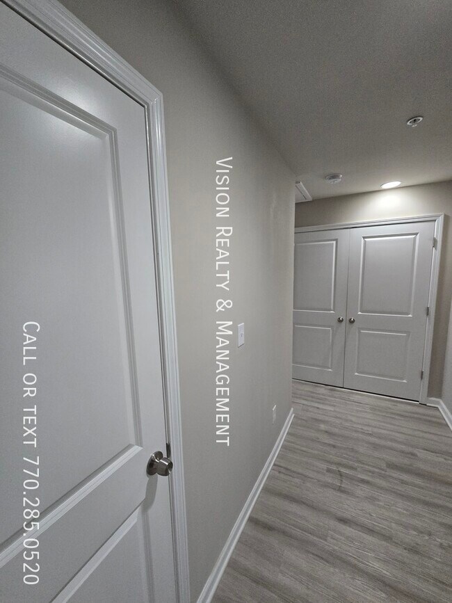 Building Photo - 8336 Triple Crown Dr