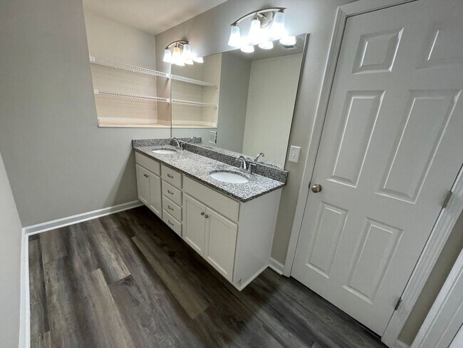 Building Photo - PRE-LEASING FOR AUGUST 2026!