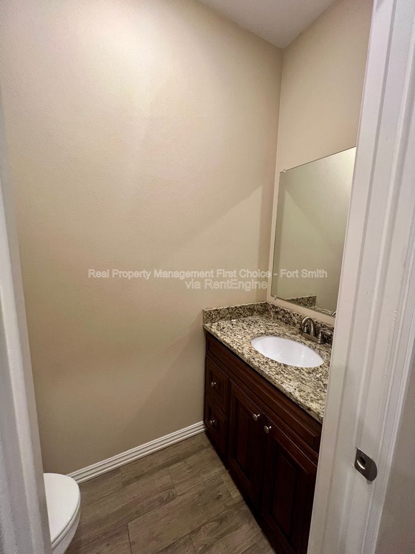Building Photo - 9921 Landry Dr