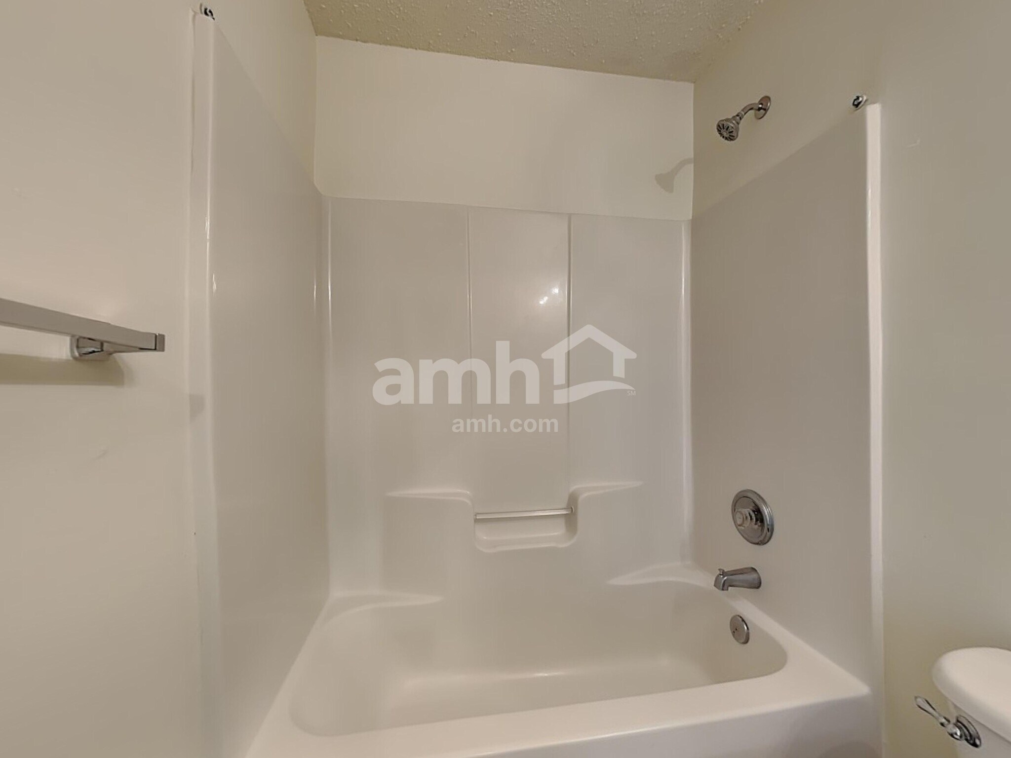 Building Photo - 139 Julian Pond Ln