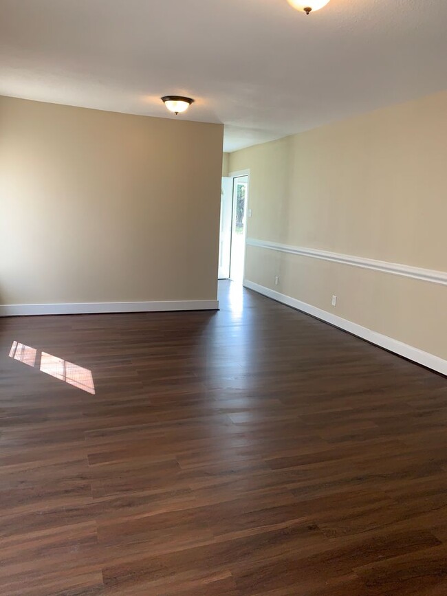 Building Photo - Newly remodeled 3bed/1bath in Hempstead,TX