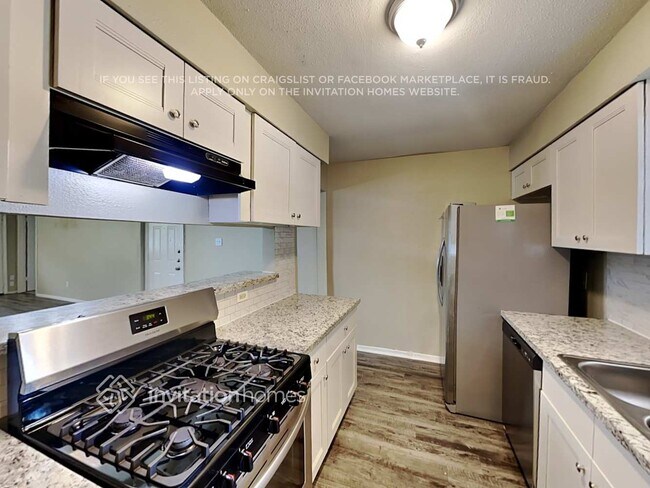 Building Photo - 3631 Dawnwood Dr