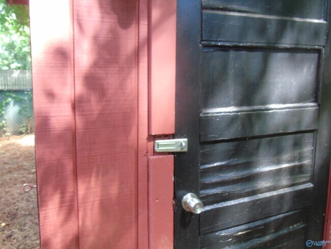 Building Photo - 802 Beirne Ave NE