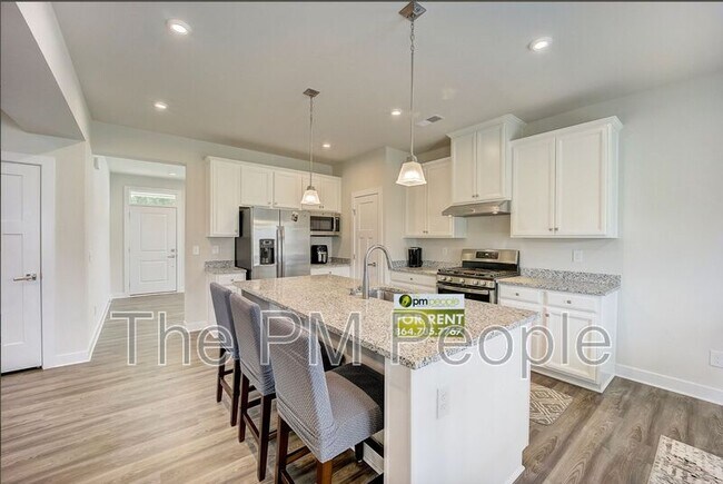 Building Photo - 32 Wiltshire Cir