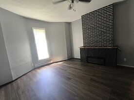 Building Photo - 813 3rd St