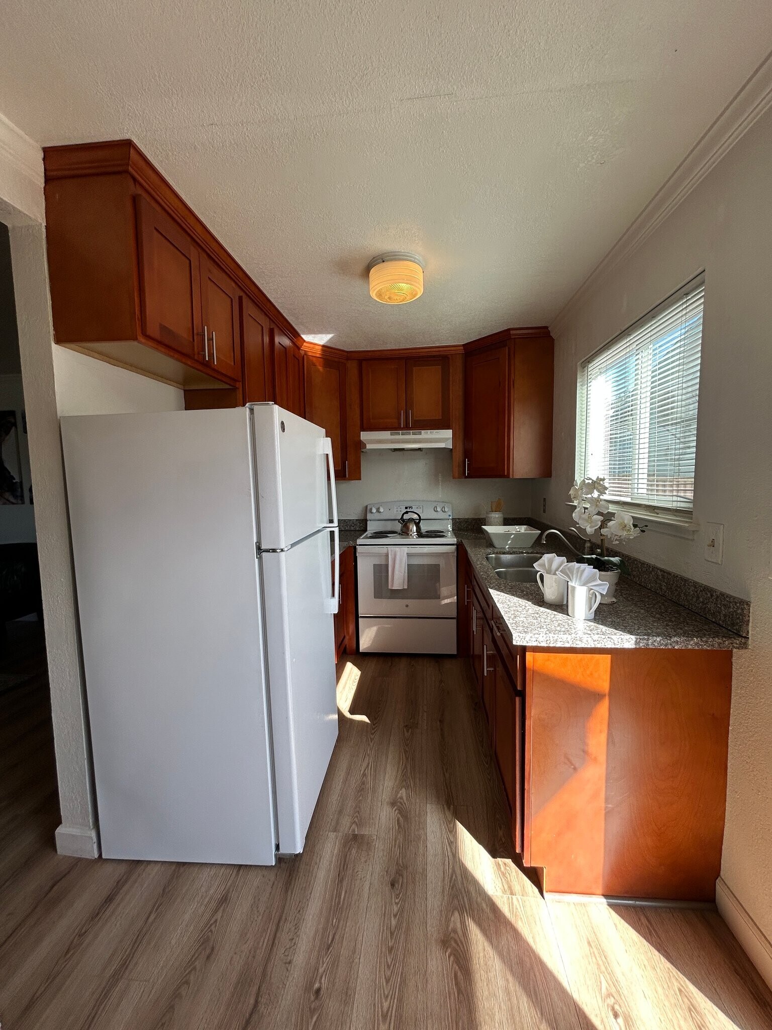 Building Photo - 5155 Snow Dr