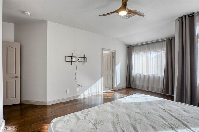 Building Photo - 1793 Clear River Falls Ln