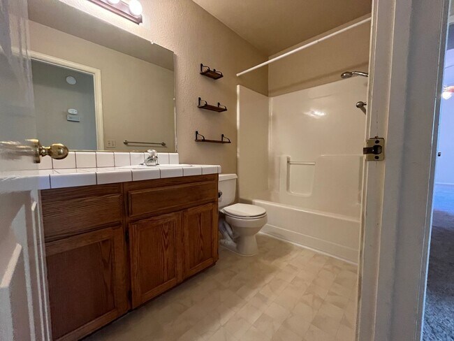 Building Photo - Mary Lake home! Must see!