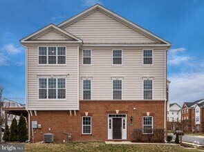 Building Photo - 43221 Whelplehill Terrace