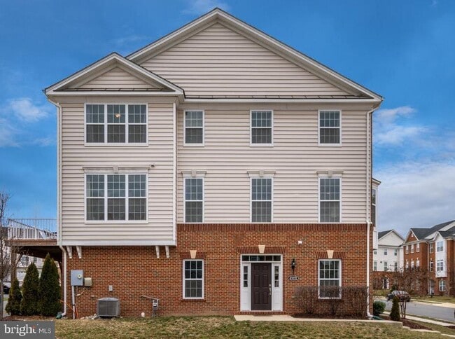 Primary Photo - 43221 Whelplehill Terrace