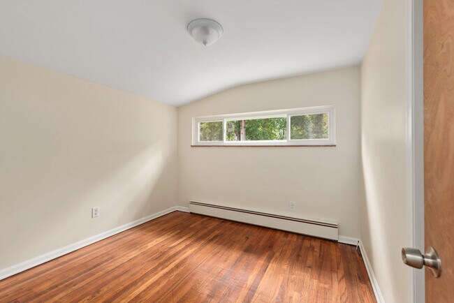 Building Photo - 46254 Custer Ave