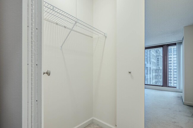 Building Photo - 200 N Dearborn St