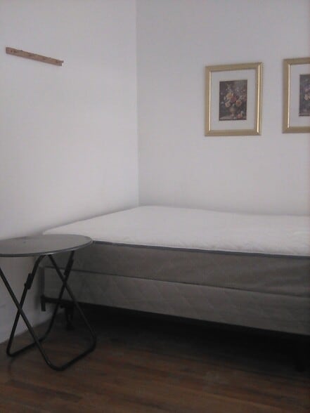 Private Room - 322 E 120th St