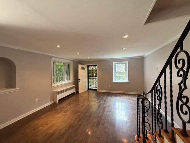 Building Photo - 2413 N 50th St