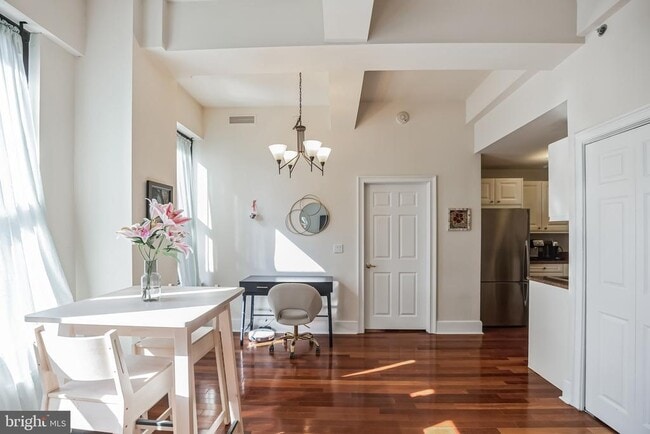 Building Photo - 1500 Chestnut St