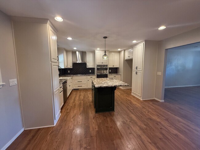 Building Photo - 4301 Jordan Ave