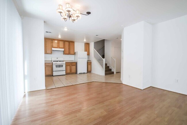 Building Photo - 7204 Platinum Peak Ave