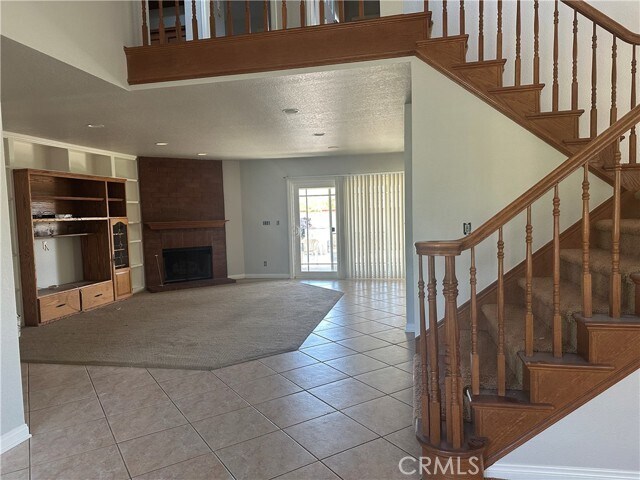 Building Photo - 9545 Alta Loma Dr