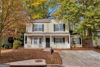 Building Photo - 614 Waynes Ct SE