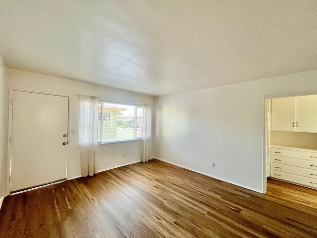 Primary Photo - Upstairs 1 Bedroom Apt with 1-Car Garage N...
