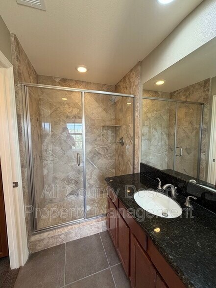 Building Photo - 52275 Desert Spoon Ct