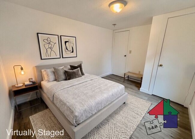 Building Photo - Freshly Renovated 2-Bedroom in Burlington's South End!