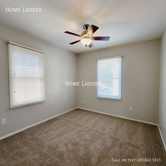 Building Photo - 1369 S Sabino Dr