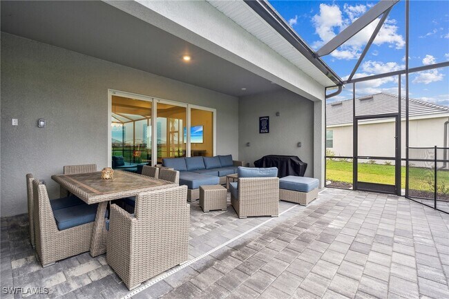Building Photo - 15060 Pinehurst Ln