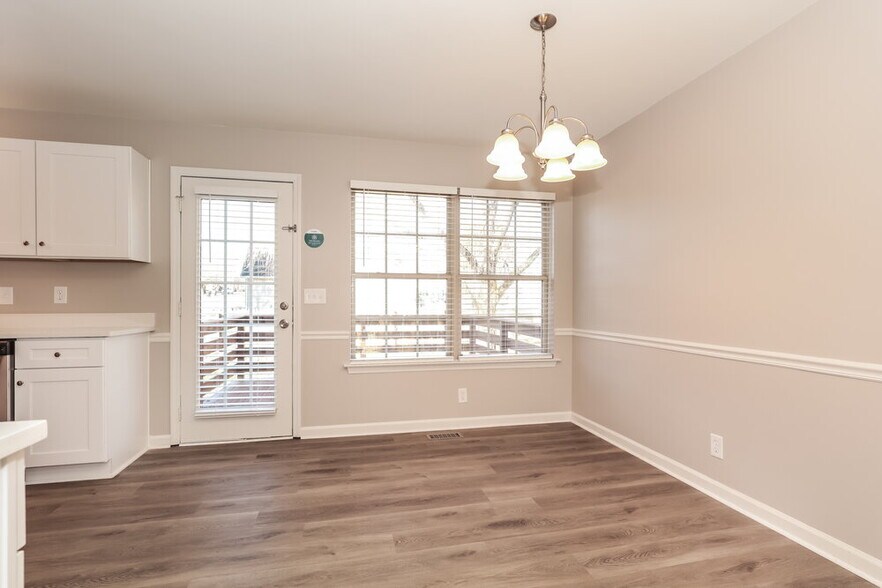 Building Photo - 1918 Pecan Ridge Dr