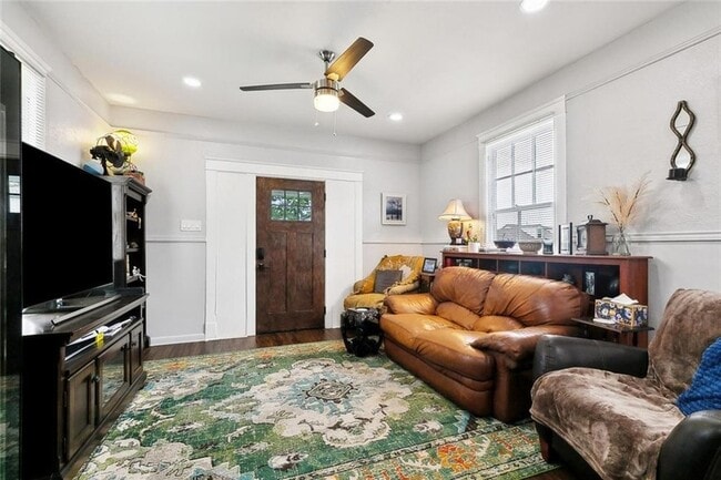 Building Photo - 4409 Annette St