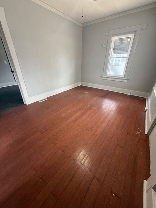 Building Photo - House for Rent - 1 bedroom / 1 bathroom