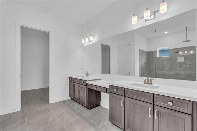 Building Photo - 10176 Silent Night Ln