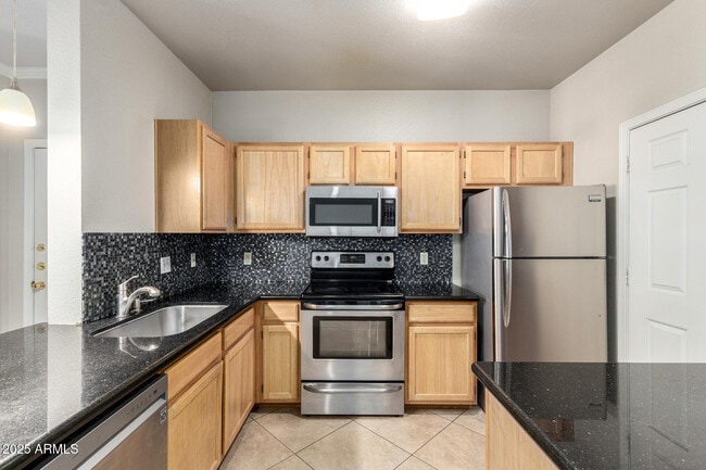 Building Photo - 5401 E Van Buren St