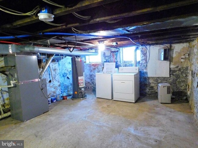 Building Photo - 2025 N Gratz St