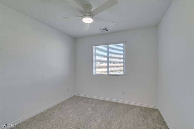 Building Photo - 6254 Foxes Dl St