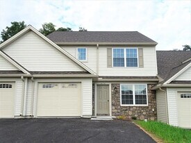 Building Photo - 434 Masonic Dr