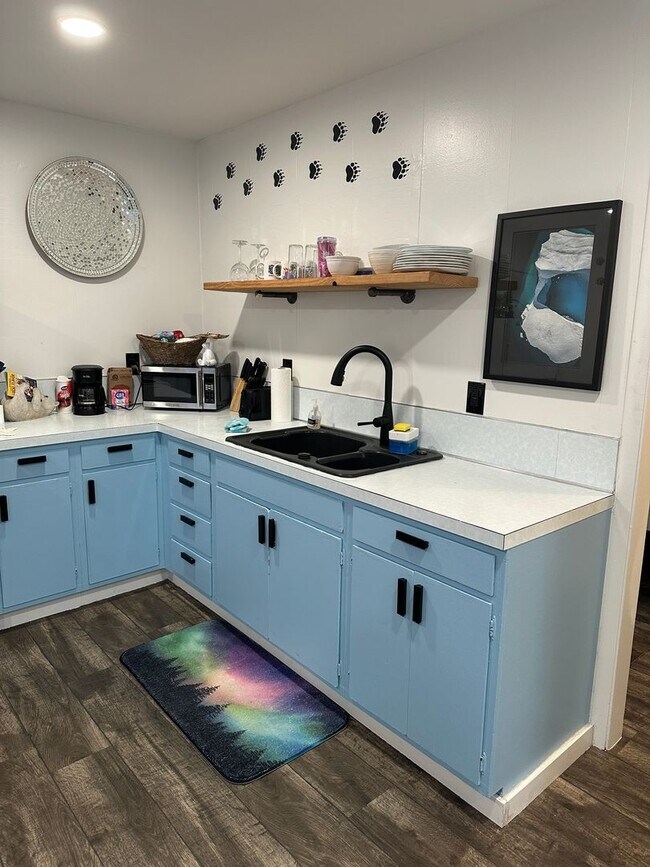 Building Photo - 521 N St