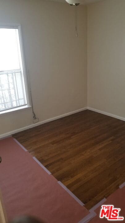 Building Photo - 1414 W 25th St