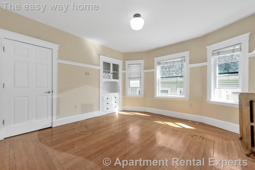Building Photo - 31 Champney St