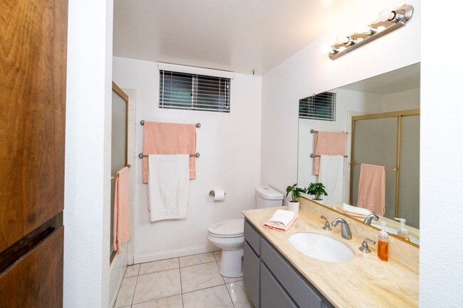 Building Photo - Beautiful 2 bedroom 2 bath Home!!!!